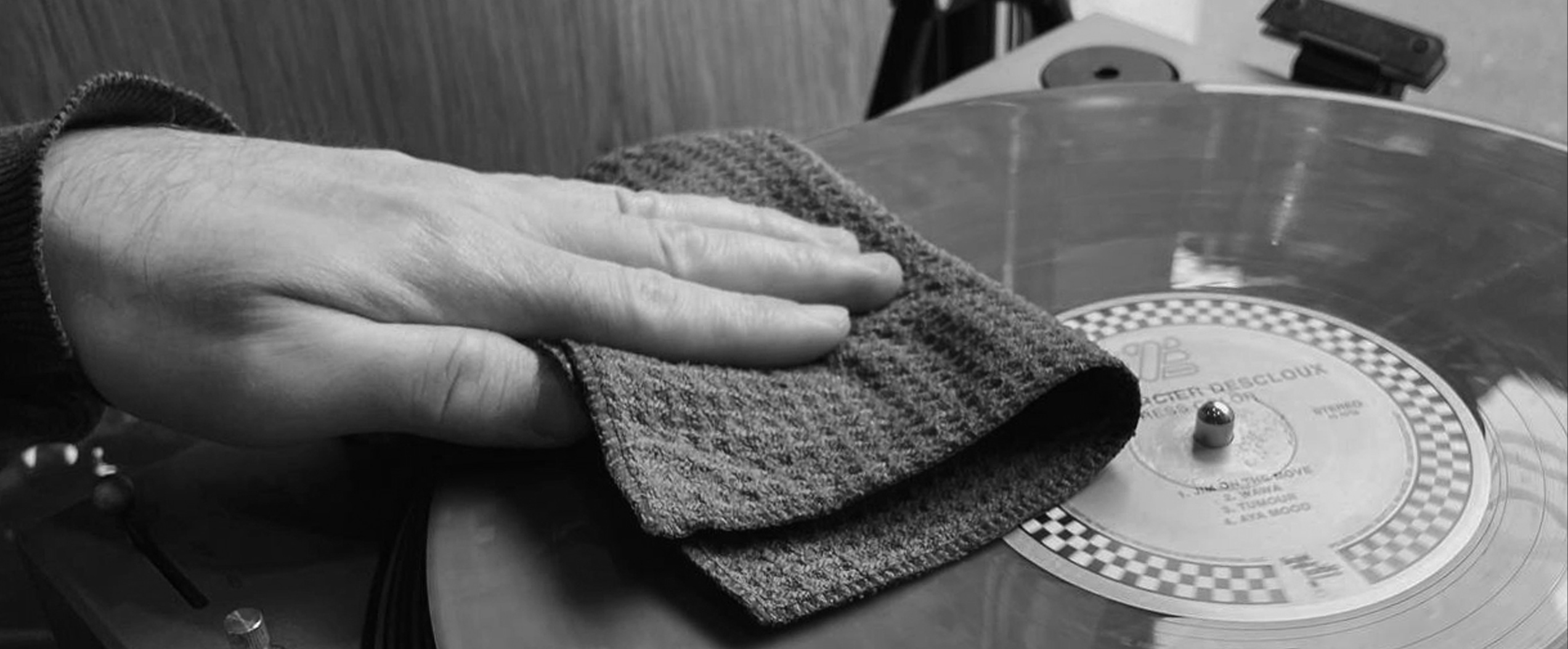 Как ухаживать за виниловыми пластинками: пошаговая инструкция по чистке и уходу