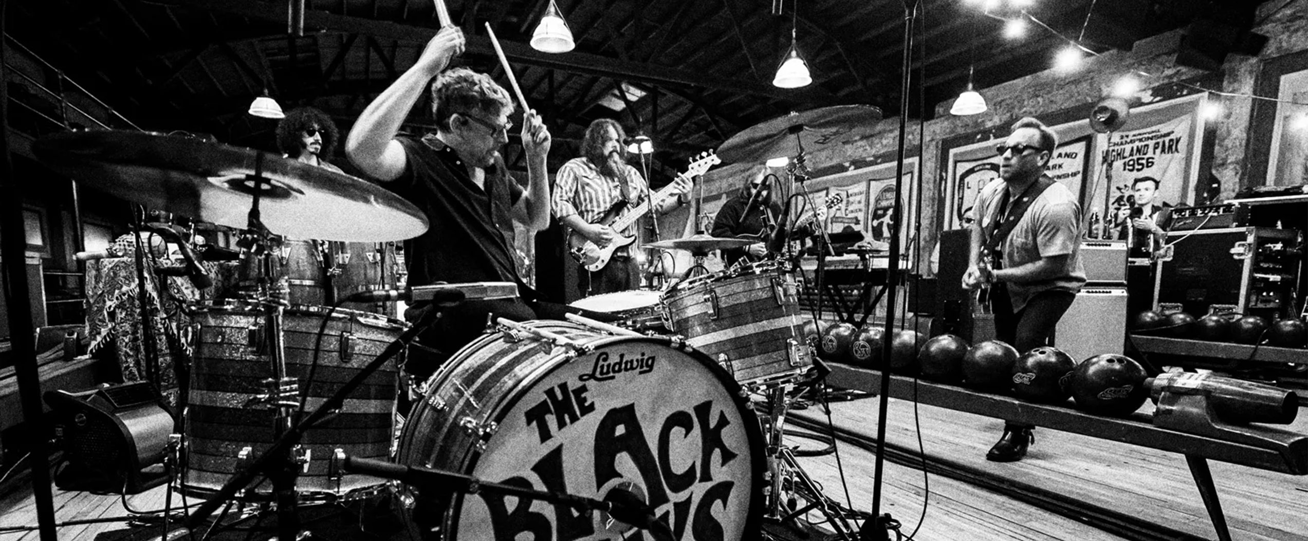 Музыкальная вечеринка с друзьями