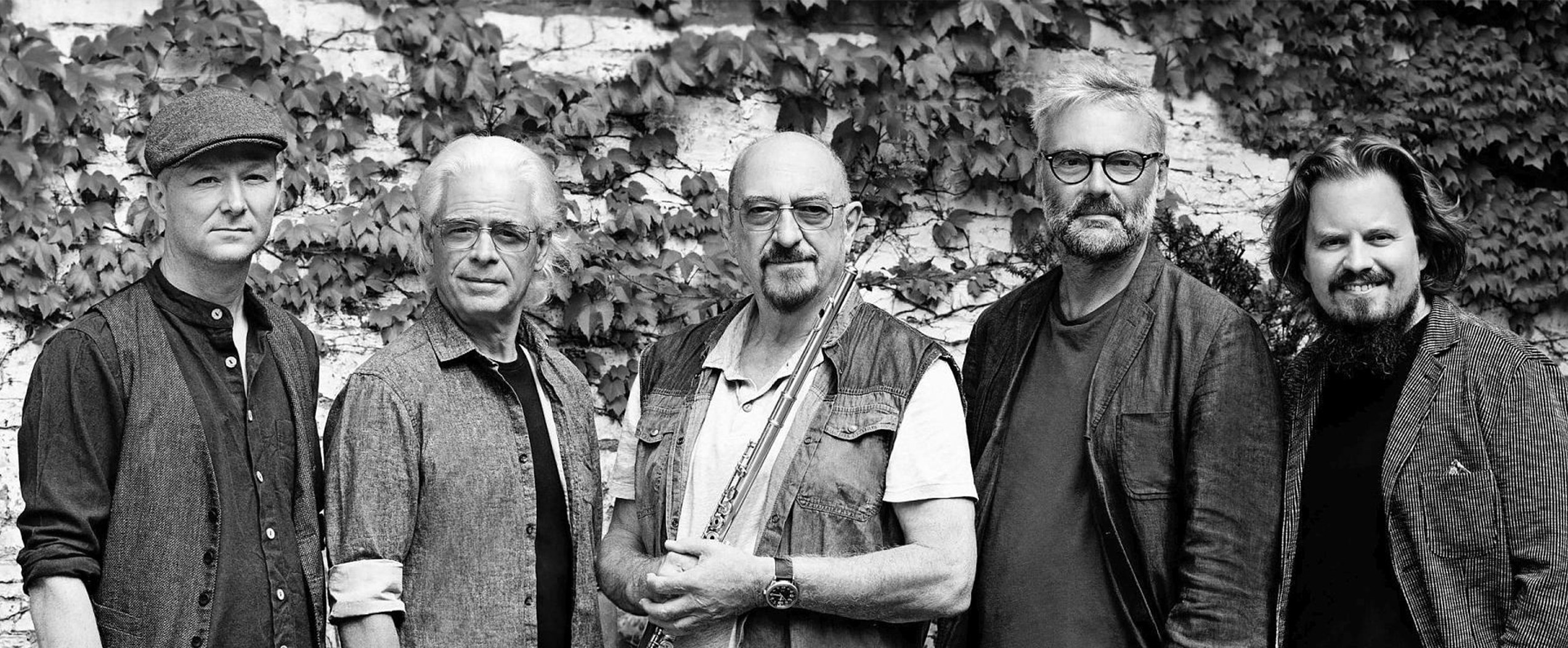 Настоящий фолк-прог с флейтой наперевес