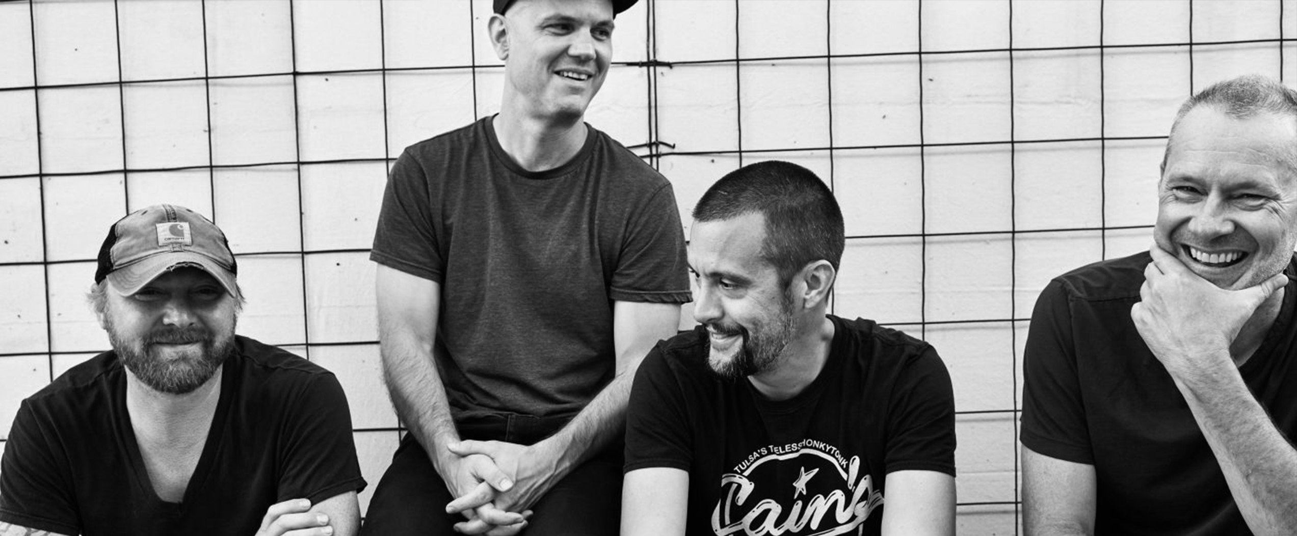 Внутреннее напряжение, вышибающее двери