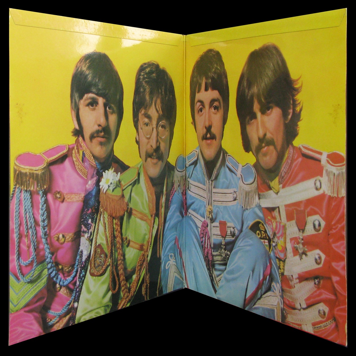 LP Beatles — Sgt. Pepper's Lonely Hearts Club Band фото 3