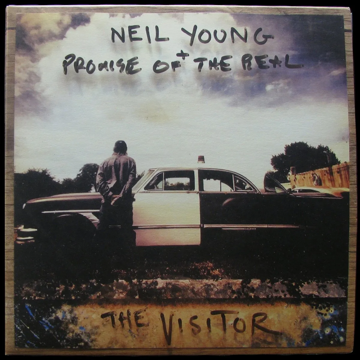 LP Neil Young / Promise Of The Real — Visitor (2LP, + буклет) фото