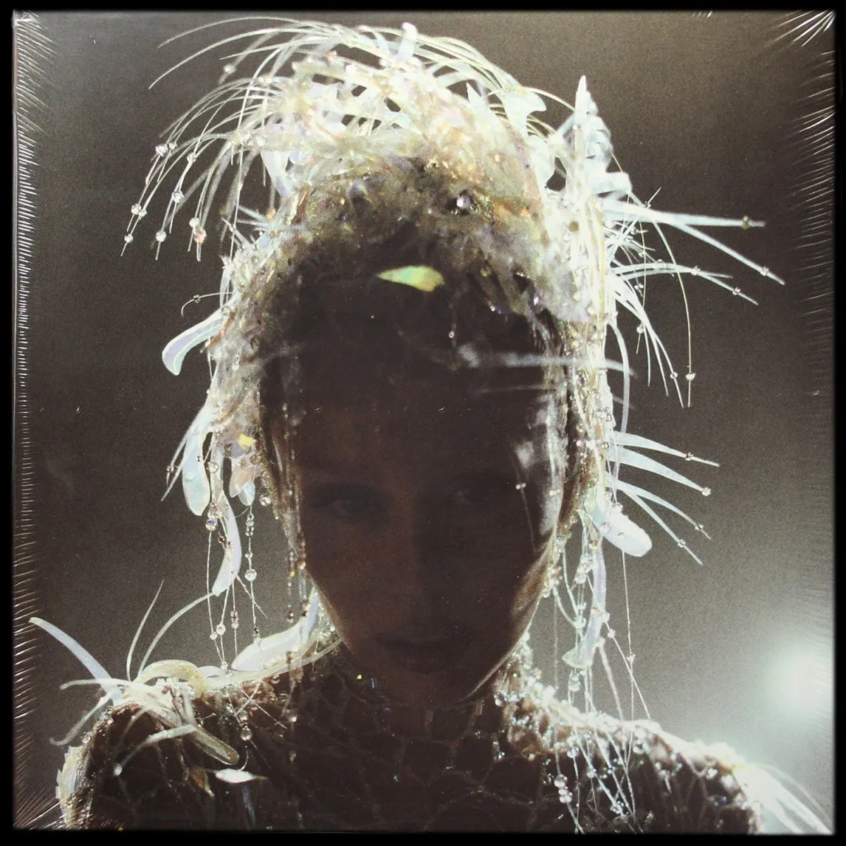 LP Miley Cyrus — Something Beautiful фото