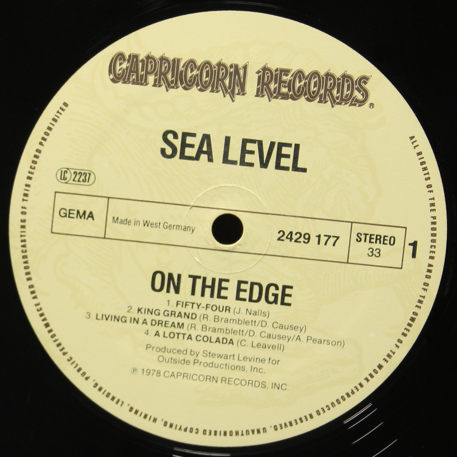 LP Sea Level — On The Edge фото 2