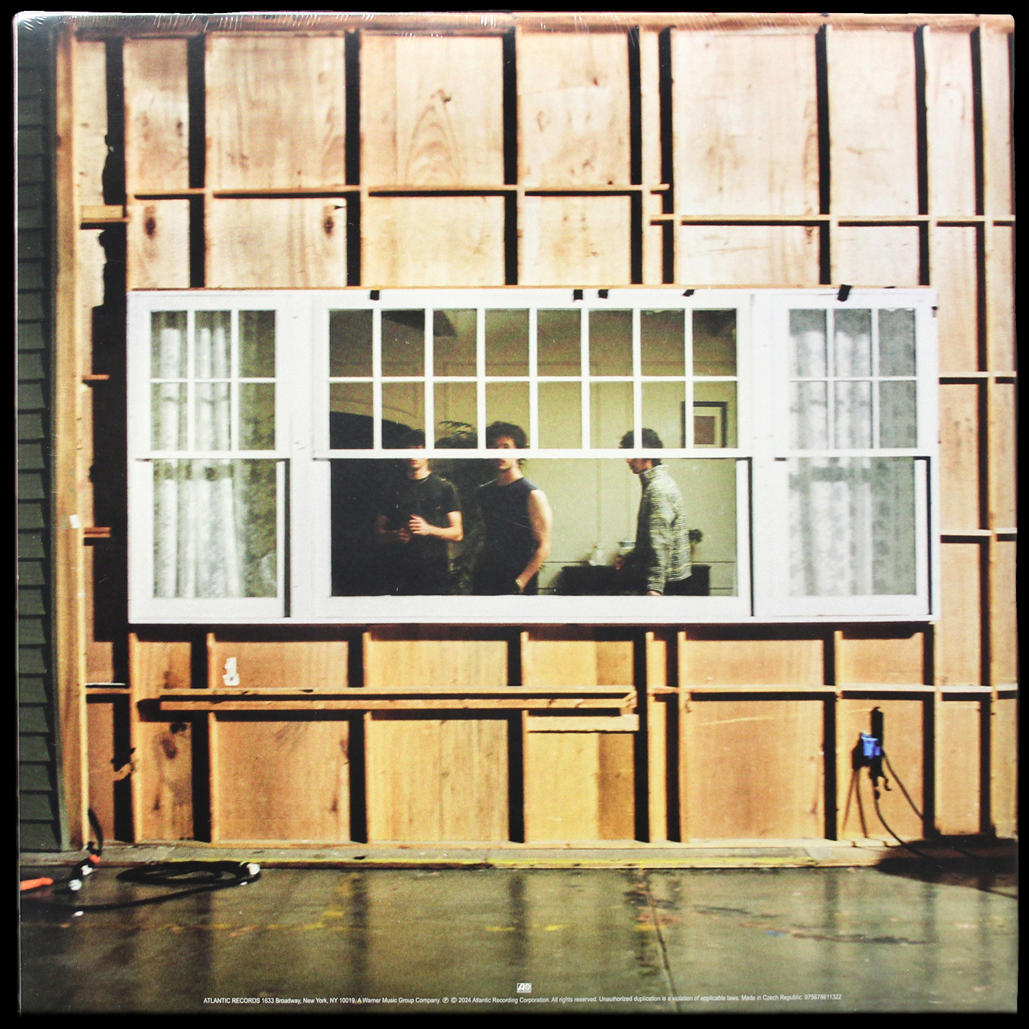 LP Wallows — Model (clear vinyl,  + постер) фото 2