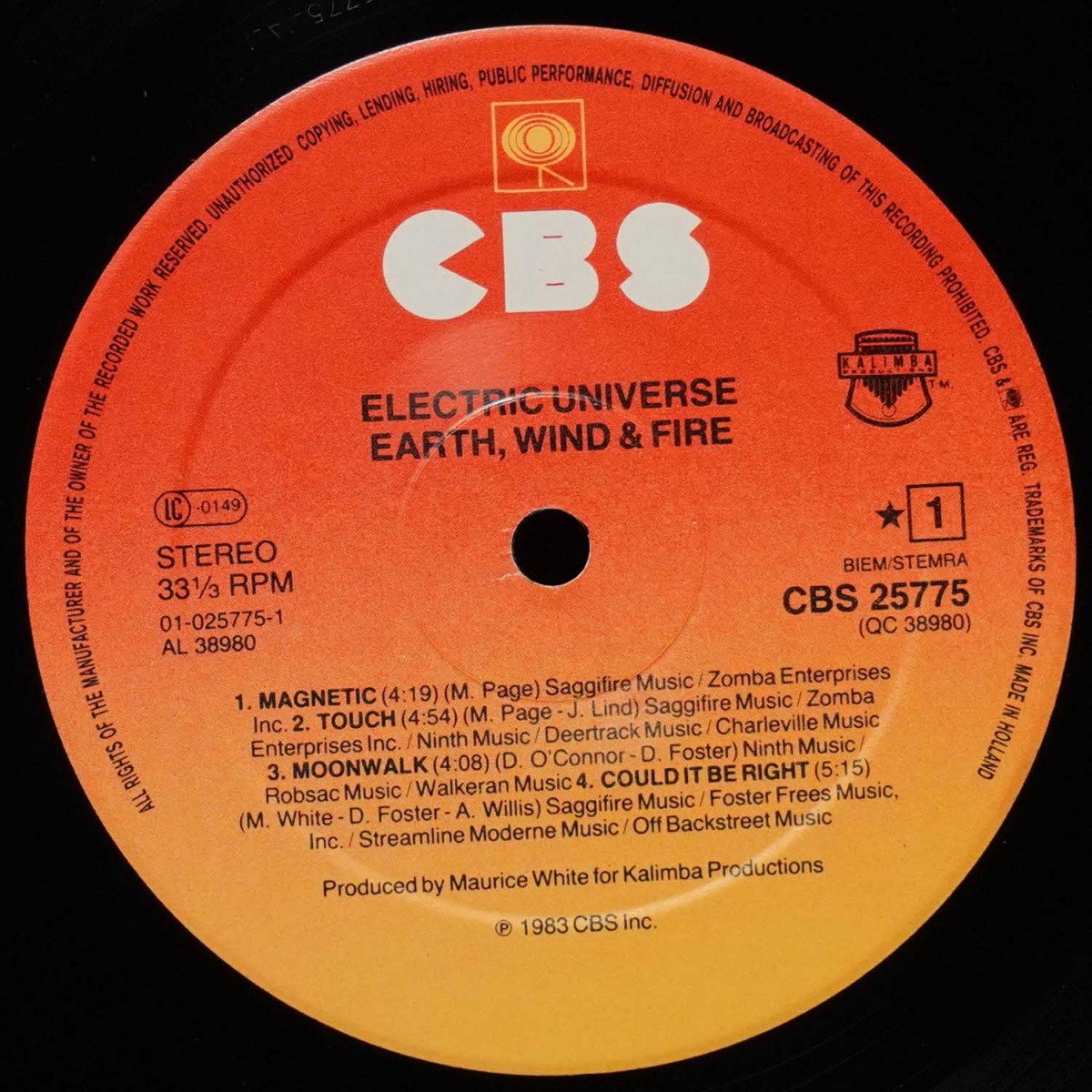 LP Earth, Wind & Fire — Electric Universe фото 2