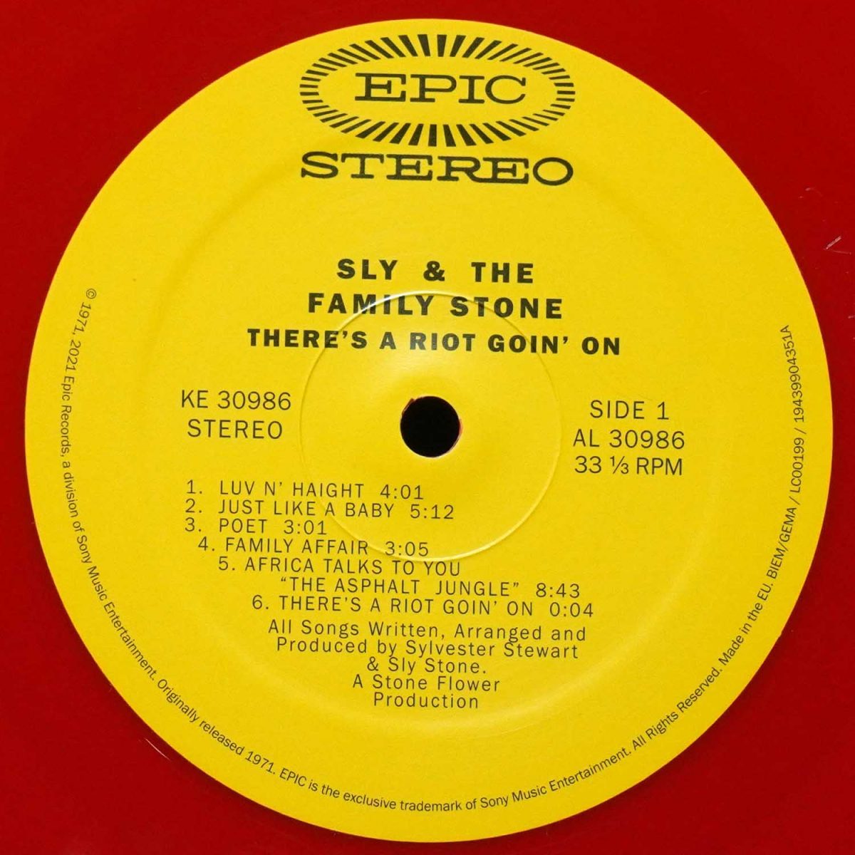 LP Sly & The Family Stone — There's A Riot Goin' On (цветной винил) фото 6