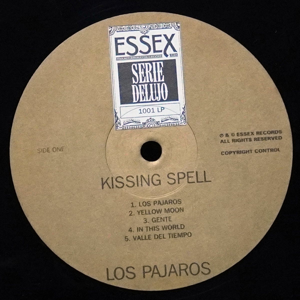 LP Kissing Spell — Los Pajaros фото 3