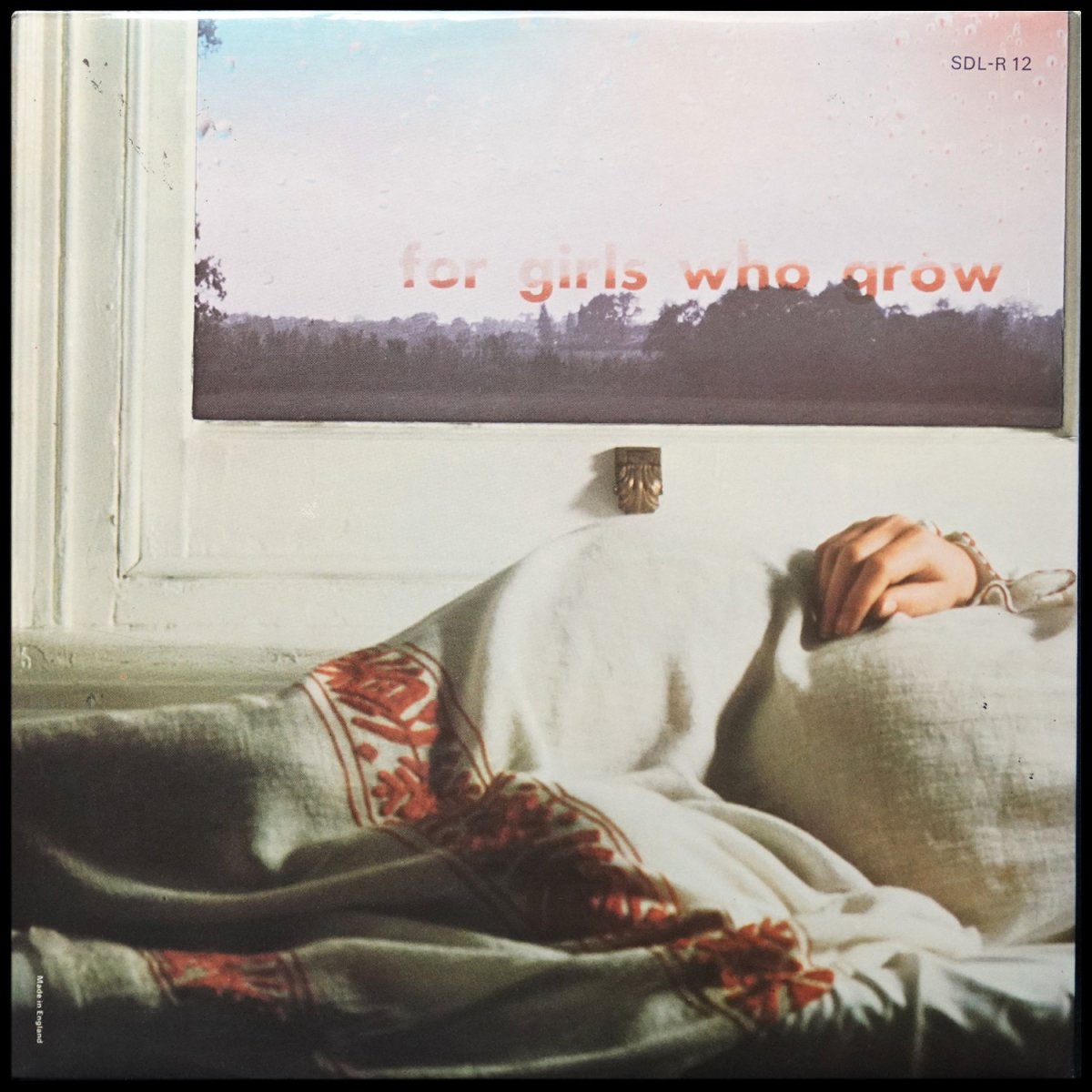 LP Caravan — For Girls Who Grow Plump In The Night фото 2