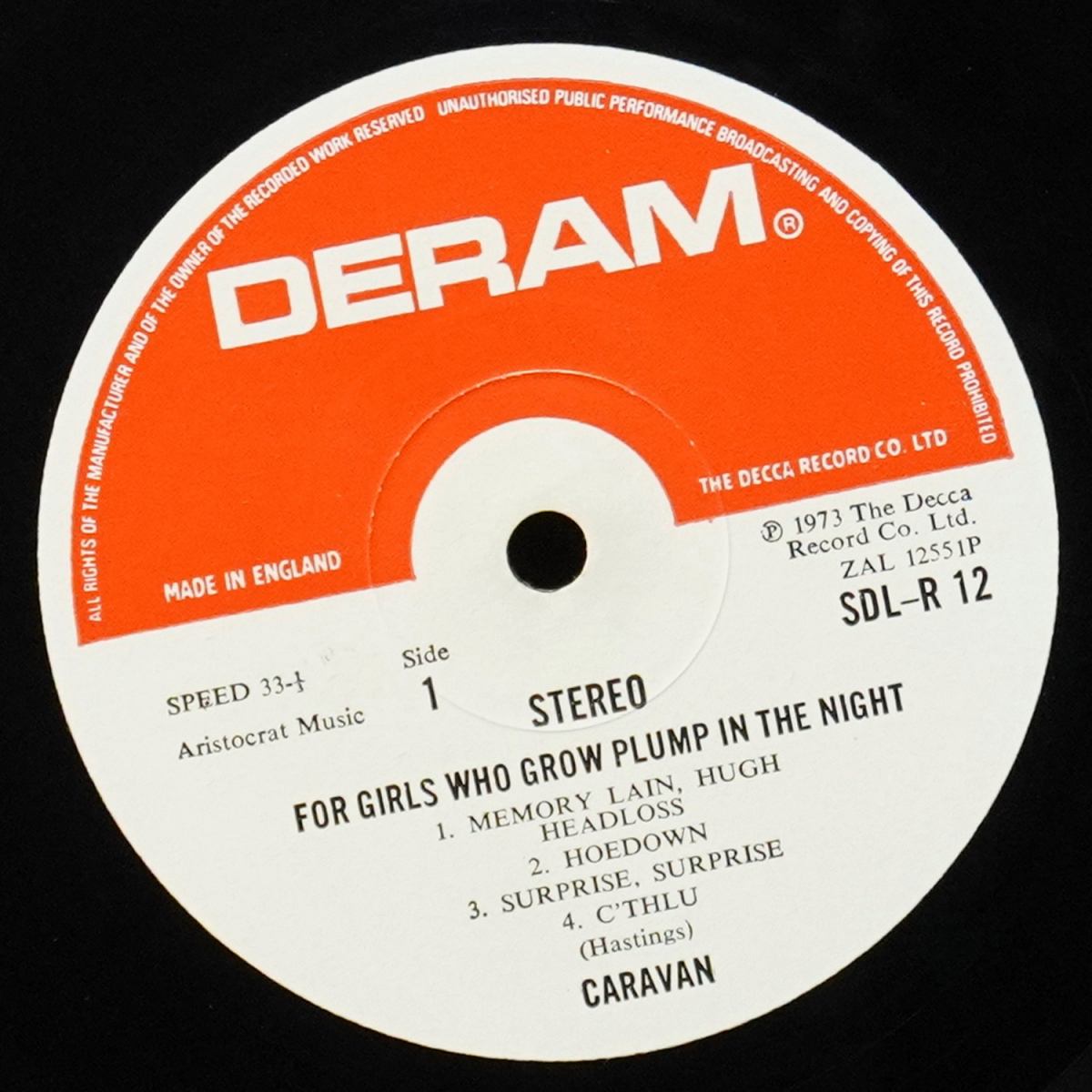 LP Caravan — For Girls Who Grow Plump In The Night фото 3