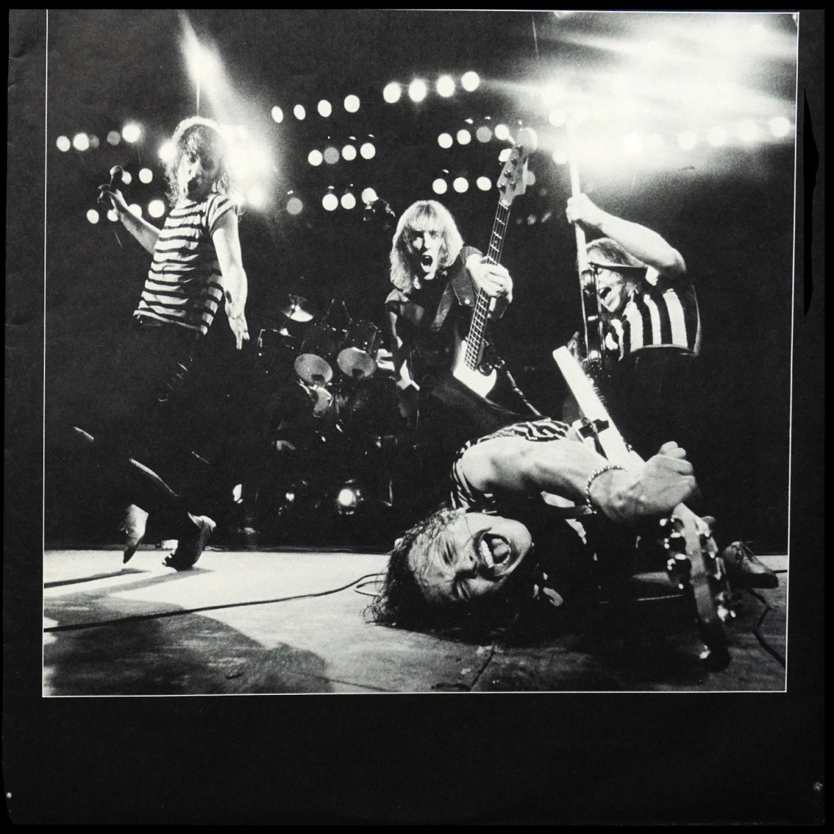 LP Scorpions — Blackout фото 3